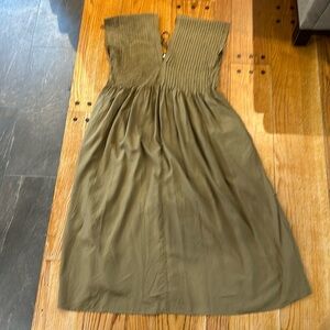 Amente Los Angeles Pin Tucked Midi Dress